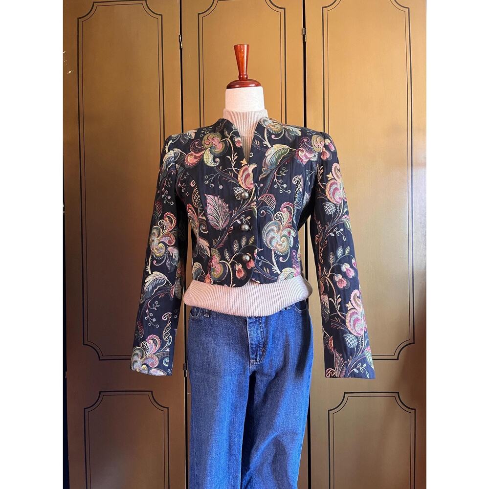 Vintage cropped jacket floral embroideries, size 6